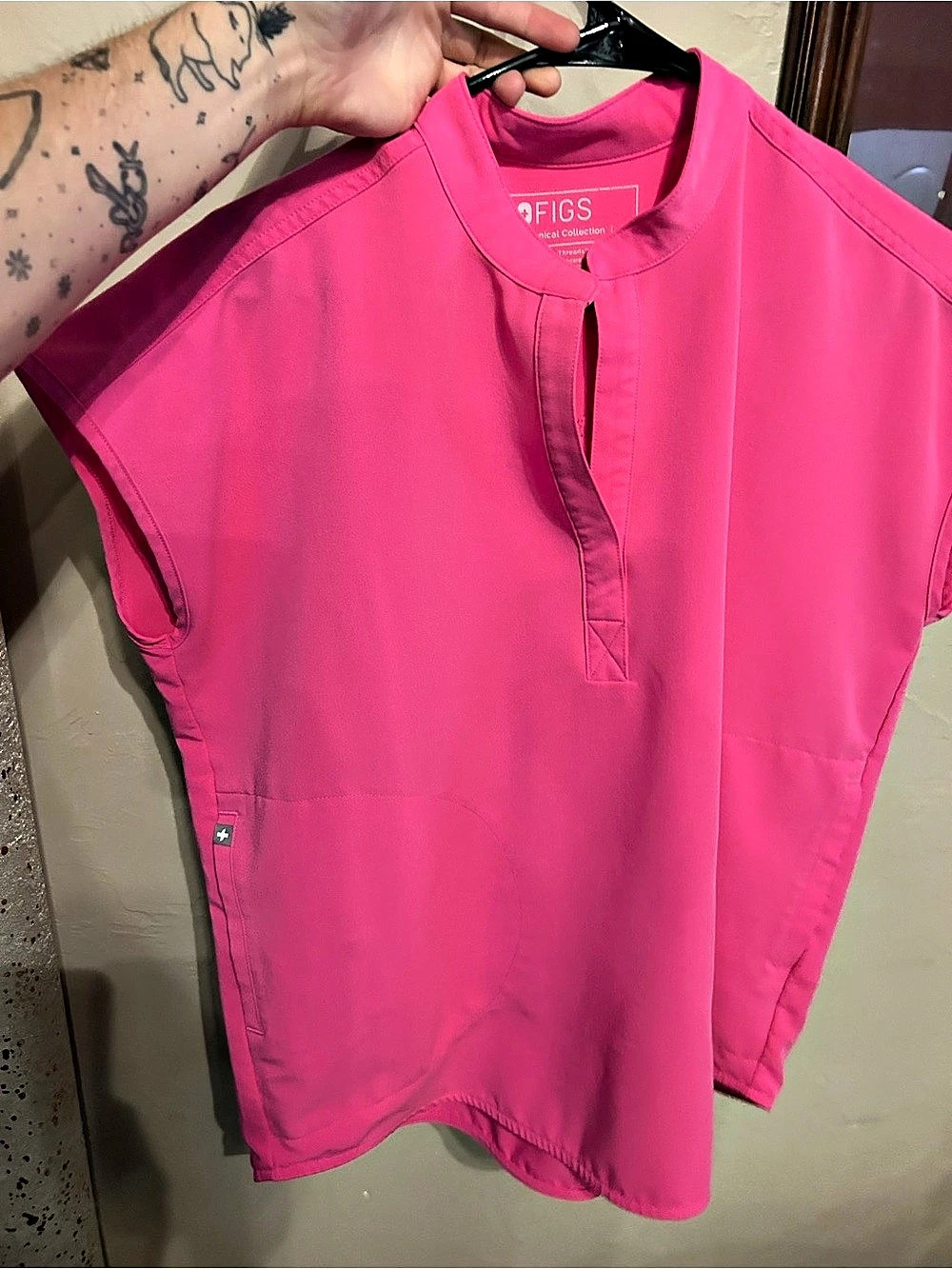 FIGS Rafaela Oversized Scrub Top Pink Small